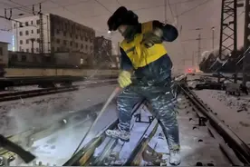 强降雪为何会导致部分高铁限速甚至停运？图片