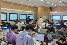 南工程组建首届“李泽湘班”，打造“AI+X”复合型创新人才高地图片