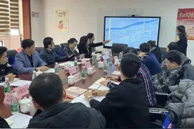 他们齐聚一堂，守护平安上学路图片