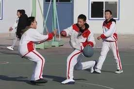 “三大球”至少一项纳入北京小学初中体育课必修内容图片