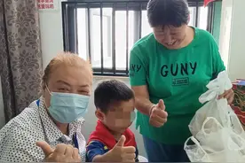 6岁男童不幸患尿毒症，合肥梨花巷蒋奶奶温暖了他图片