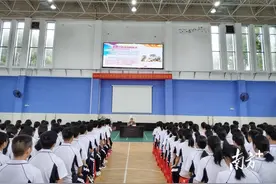 连南人武部国防教育进校园图片