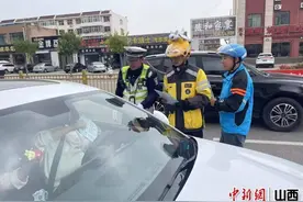 灵丘快递外卖小哥“变身”基层治理“合伙人”图片