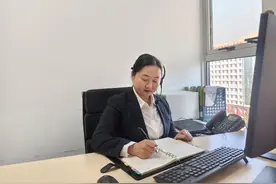 她力量·绽芳华 致敬巾帼榜样｜工银安盛人寿杨丽娜：柔肩担责 传递服务温度图片