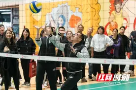 激情澎“排” 天心区新开铺街道“奋进杯”气排球比赛精彩纷呈图片