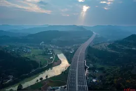 通车倒计时！试跑成绵扩容高速，1小时从成都飙拢绵阳，沿途景色绝美图片