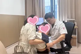 浙江8岁男孩“蛋蛋”大小不一，一查竟是......医生提醒图片
