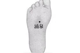 睡前拍打脚底，能“拍掉”100多种疾病！图片