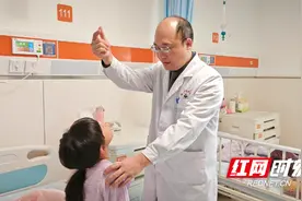 感冒后小孩脖子歪了？当心是寰枢椎脱位图片