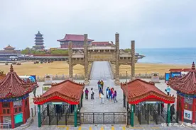 八仙过海烟雨中图片