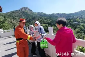 开展防火宣传、消除火灾隐患…国庆假期，这群消防员很忙碌图片
