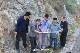 【富矿精开 • 探矿先锋】大山里的“背包客” ｜走近省地质调查院矿产地质调查员图片