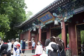 北大副教授“跨栏”入校引校园开放之争 记者调查：多所知名院校预约即可进校图片