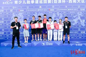 教会更多残疾小朋友跆拳道！运动会上，他和孩子们为梦想而战图片