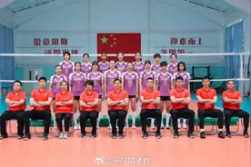 天津女排出战世俱杯图片