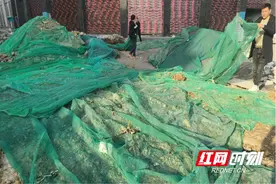 北塔区住建局：加强建筑工地扬尘管控，持续打好蓝天保卫战图片