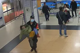 6岁男童高热惊厥，医院保安抱起“百米冲刺”图片