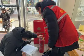 财源街道后七里社区开展“消防安全检查 筑牢安全防线”活动图片