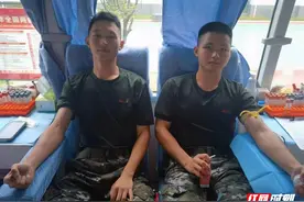 浓浓爱心血，深深鱼水情 武警祁东中队开展无偿献血活动图片