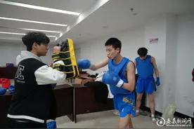 青春激扬武台 热血铸就梦想——2025年湖南省青少年武术散打锦标赛战况速写图片