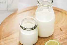乳糖不耐受是怎么回事？还能愉快喝奶吗？图片