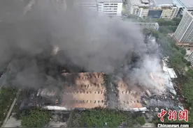 重庆一库房发生火灾图片