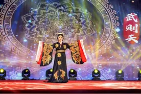 穿越时空秀风采 四川达州20多名教师集体创作精品节目庆国庆图片