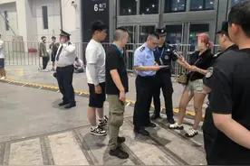 上海警方“夏季行动”初见成效，刑事案件立案数较去年明显下降图片