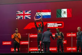F1的中国时刻：除了周冠宇，还有联想、月桂花环、中国龙图片
