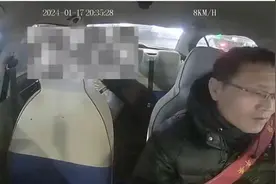 乘客10万元现金遗落出租车，的哥主动联系归还 当事乘客：系员工工资，真的很感谢图片