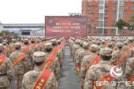 平舆县举行2025年上半年欢送新兵大会图片