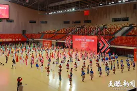 以“舞”会友 精彩“舞”限｜2024年全国广场舞冠军赛在贵州遵义开幕图片