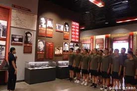 上好军旅生活“第一课”！乐陵市组织预定新兵开展役前红色教育图片