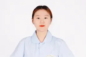 陪诊师“月入过万”成香饽饽？护士裸辞转行后 兼职5个月只挣了两千多元 | 封面深镜图片