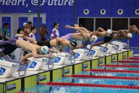 男子4x200米自由泳接力预赛 中国队以小组第二成绩晋级（组图）图片