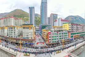 900人一起轮流跳3天 川西马尔康云集全国圈舞队“比舞”图片