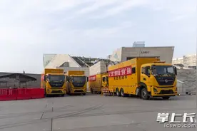 守一场流光溢彩 护一城春晚欢歌｜新春走基层图片