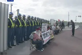 驻日美军边野古基地大浦湾一侧地基改造工程开始图片