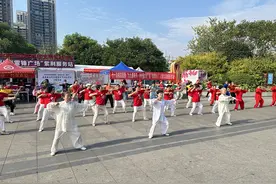 柳州柳铁中心医院开展“夕阳再晨”助力全民健康活动图片