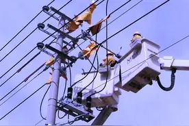 民权县供电公司：迁改电力线路 服务“沿黄高速”图片