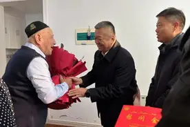 自治区见义勇为基金会发放130.6万元慰问救助金图片