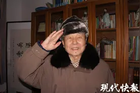 送别！南通籍抗战老兵邵倜“归队”图片