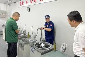 北京多区消防部门开展厂房仓库消防安全大检查图片