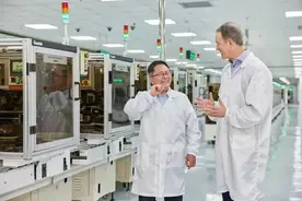 海量财经丨苹果首席运营官杰夫·威廉姆斯访问歌尔，在青岛、潍坊两地参观图片
