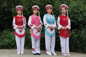 穿在身上的多彩贵州｜《中国贵州民族服饰全集》（精选十五）图片