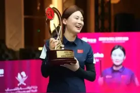 河南台球名将刘莎莎，问鼎亚洲美式10球锦标赛图片