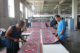 河北高阳：小毯业在创新中赢得大市场图片