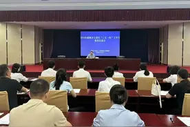 威海58名“支扶”新兵奔向基层图片