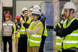 进击的厂二代图片