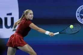 （外代二线）网球——WTA1000迈阿密站：阿尼西莫娃晋级(2)图片